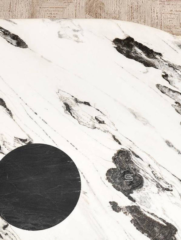 PROLIA DINING TABLE