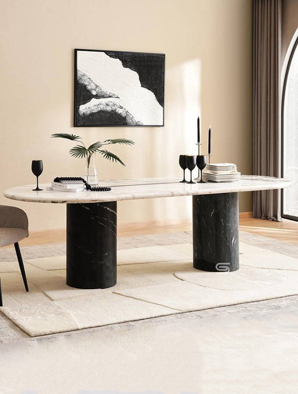 PROLIA DINING TABLE