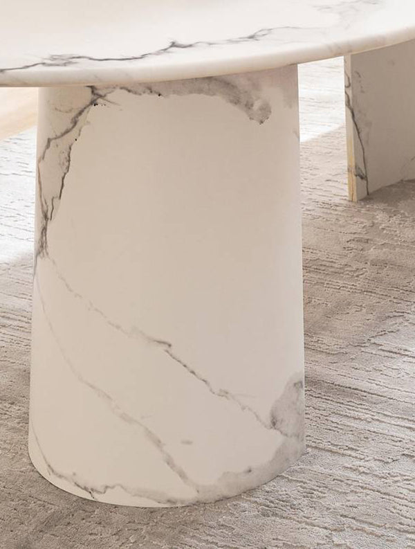 CRAISAL DINING TABLE